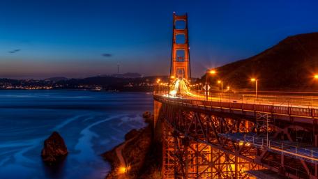 Golden Gate Bridge Illuminated at Dusk wallpaper