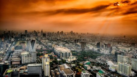 Stunning Sunset Over a Vibrant Cityscape wallpaper