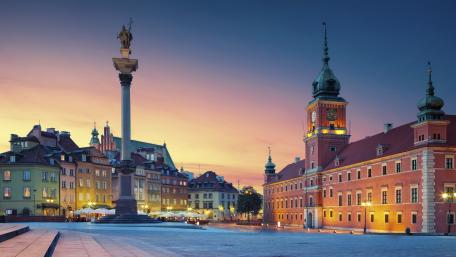 Charming Evening in Historic Warsaw Cityscape wallpaper