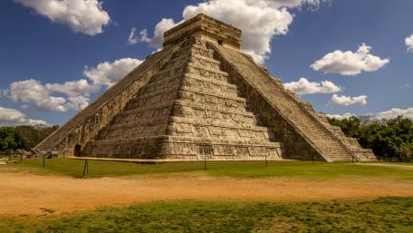 El Castillo wallpaper