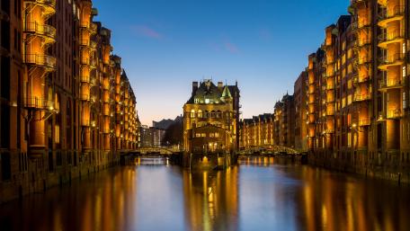 Wasserschloss Speicherstadt restaurant wallpaper