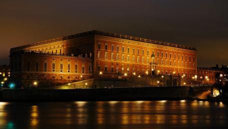 Evening Glow of Stockholm Palace wallpaper