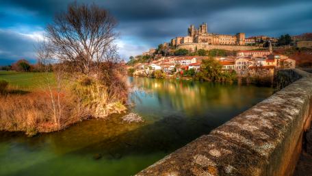 Béziers Cathedral wallpaper