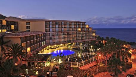 Serene Hotel Oasis by the Sea wallpaper