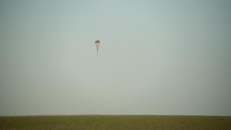 Expedition 43 Soyuz TMA-15M Landing wallpaper