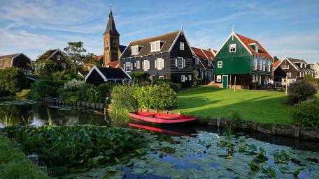 Marken Museum wallpaper
