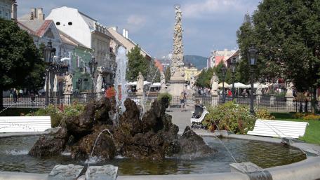 City Fountain and Square Serenity wallpaper