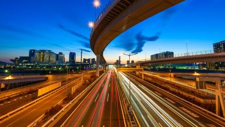 Urban Nightlights Captured in Motion wallpaper