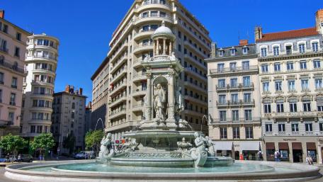 Place des Jacobins wallpaper