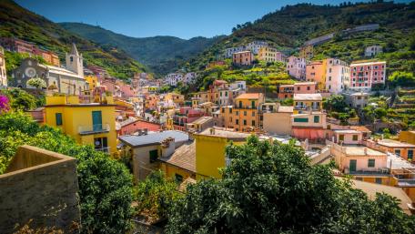 Riomaggiore, Cinque Terre National Park wallpaper