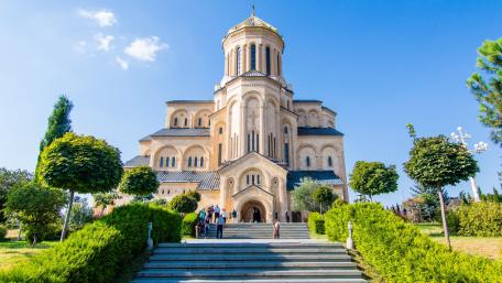 Tbilisi St. Trinity Cathedral wallpaper