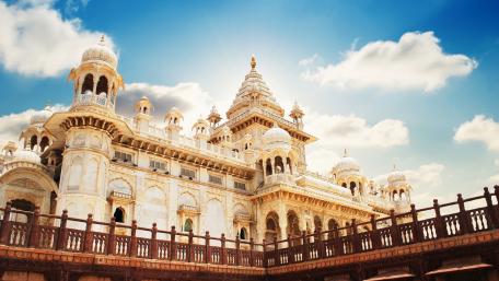 Majestic Palace Beneath a Blue Sky wallpaper