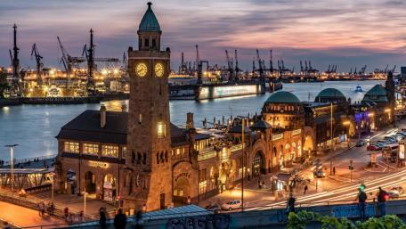 Enchanting Cityscape at Dusk wallpaper