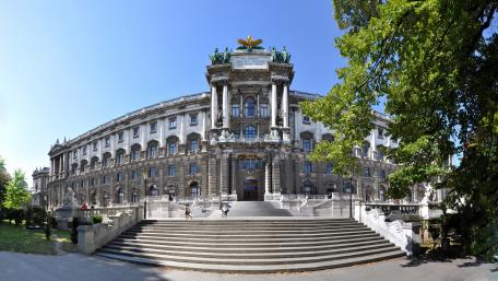 Majestic Architecture in Urban Landscape wallpaper