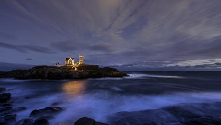 Nubble Lighthouse at Christmas wallpaper