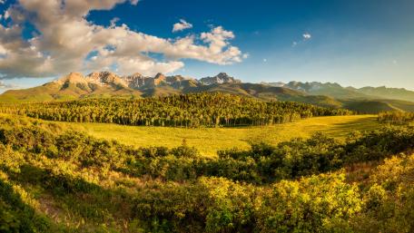 Majestic Mountain Wilderness in 4K Resolution wallpaper