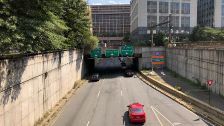 9th Street Expressway from the Overpass for C Street Southwest in Washington, DC wallpaper