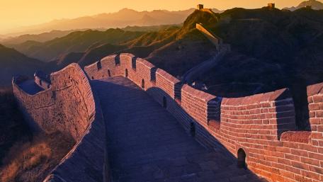 Majestic Great Wall at Sunset Glow wallpaper