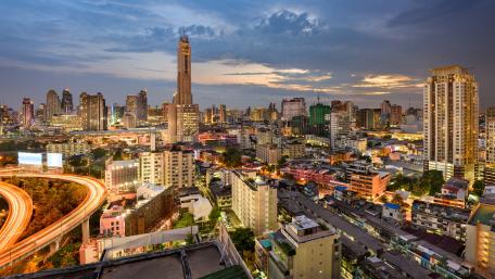 Vibrant Cityscape of Bangkok at Dusk wallpaper