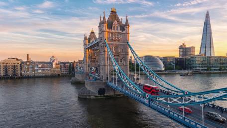 London's Iconic Skyline at Sunset wallpaper
