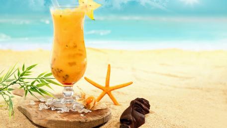 Tropical Cocktail Bliss for Summer Vibes wallpaper