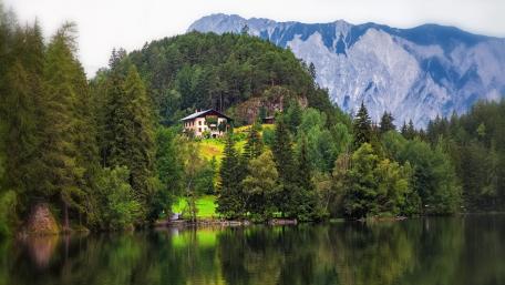 Tyrol wallpaper