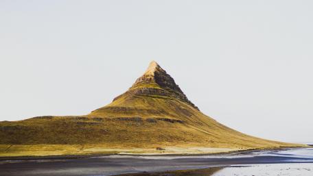 Kirkjufell Mountain wallpaper