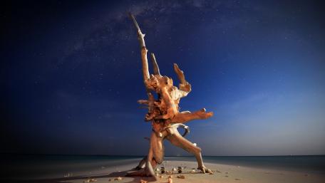 Night desert under the Milky Way wallpaper