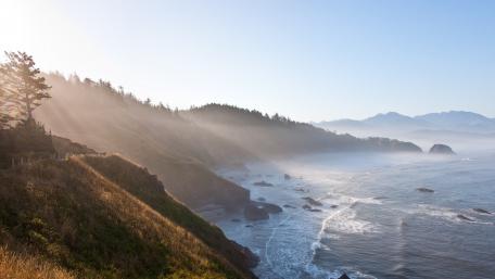 Serene Coastal Sunrise View wallpaper