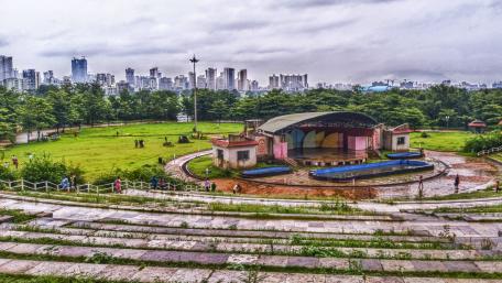 Kharghar Central Park on a rainy day wallpaper