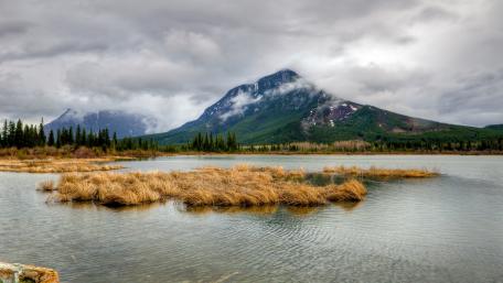 Vermilion Lakes, Banff National Park wallpaper