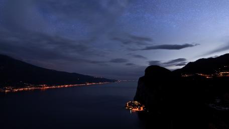 Serene Night Over the Dusk Sea wallpaper