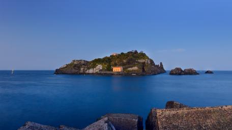 Aci Trezza - Islands of the Cyclops wallpaper