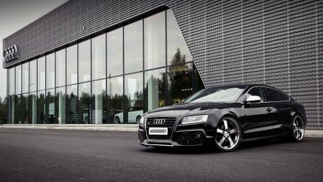 Sleek Black Audi Sports Car Wallpaper wallpaper