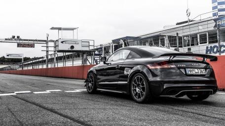 Sleek Audi TT at the Finish Line wallpaper