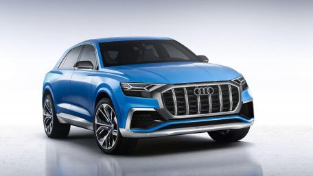 Sleek Audi Q8 Luxury SUV Wallpaper wallpaper