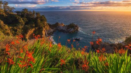 Coastal Serenity at Sunset wallpaper