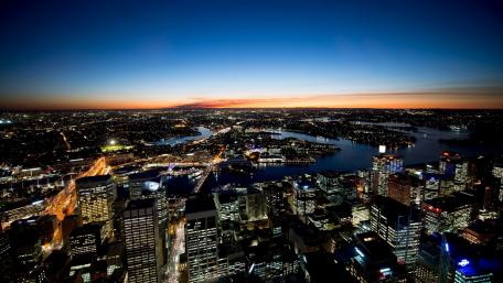 Stunning Dusk Cityscape Overlooking the Horizon wallpaper