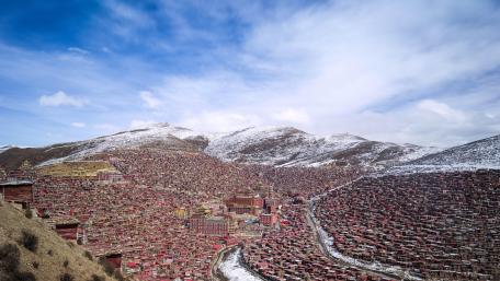 Larung Gar Buddhist Institute wallpaper