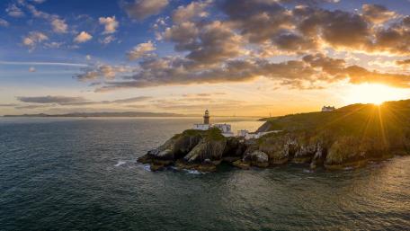 Golden Hour at the Coastal Lighthouse wallpaper