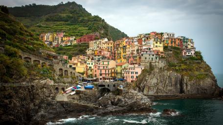 Manarola, Italy wallpaper