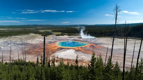 Grand Prismatic Spring, Yellowstone National Park wallpaper