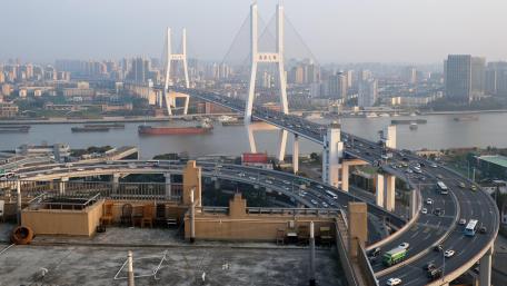 Shanghai's Nanpu Bridge wallpaper