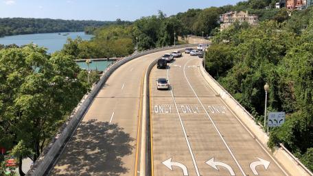 View South Along US Route 29 (Whitehurst Freeway) wallpaper
