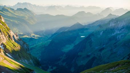 Majestic Mountain Landscape at Dawn wallpaper