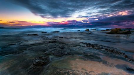 Serene Twilight Over Coastal Waters wallpaper