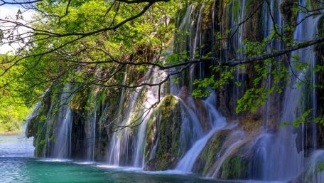 Plitvice Lakes National Park wallpaper