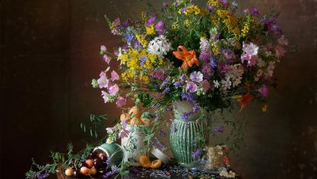 Vibrant Flower Bouquet Still Life Wallpaper wallpaper