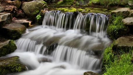 Serene Waterfall Bliss wallpaper
