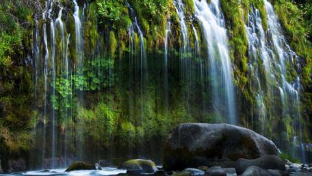 Serenity of Cascading Waterfalls wallpaper